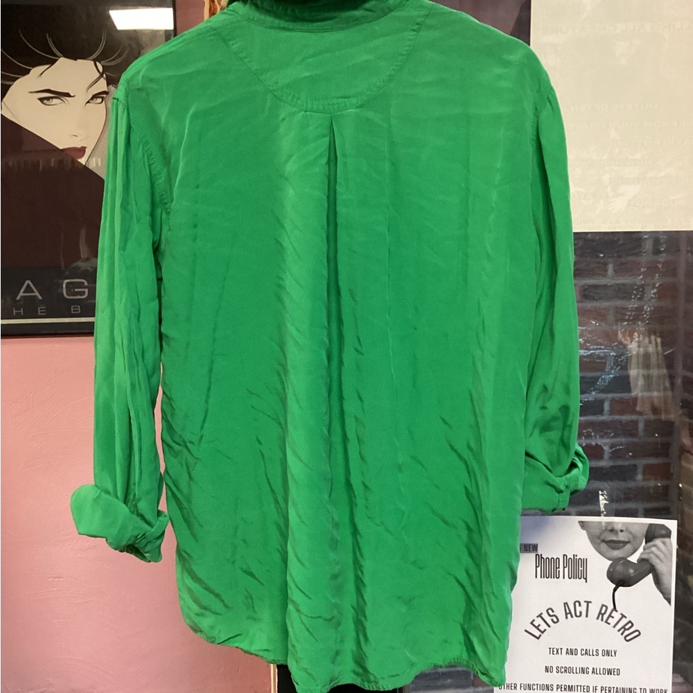 Vibrant Green Button Down Shirt - Picture 4 of 4